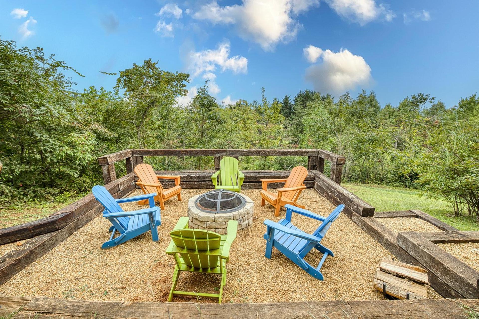 Sky High Lodge By Bk Stays. Large Cabin. Amazing Views. Game Room. Jacuzzi. Six Bedrooms. Sleeps 12 蓝岭 外观 照片