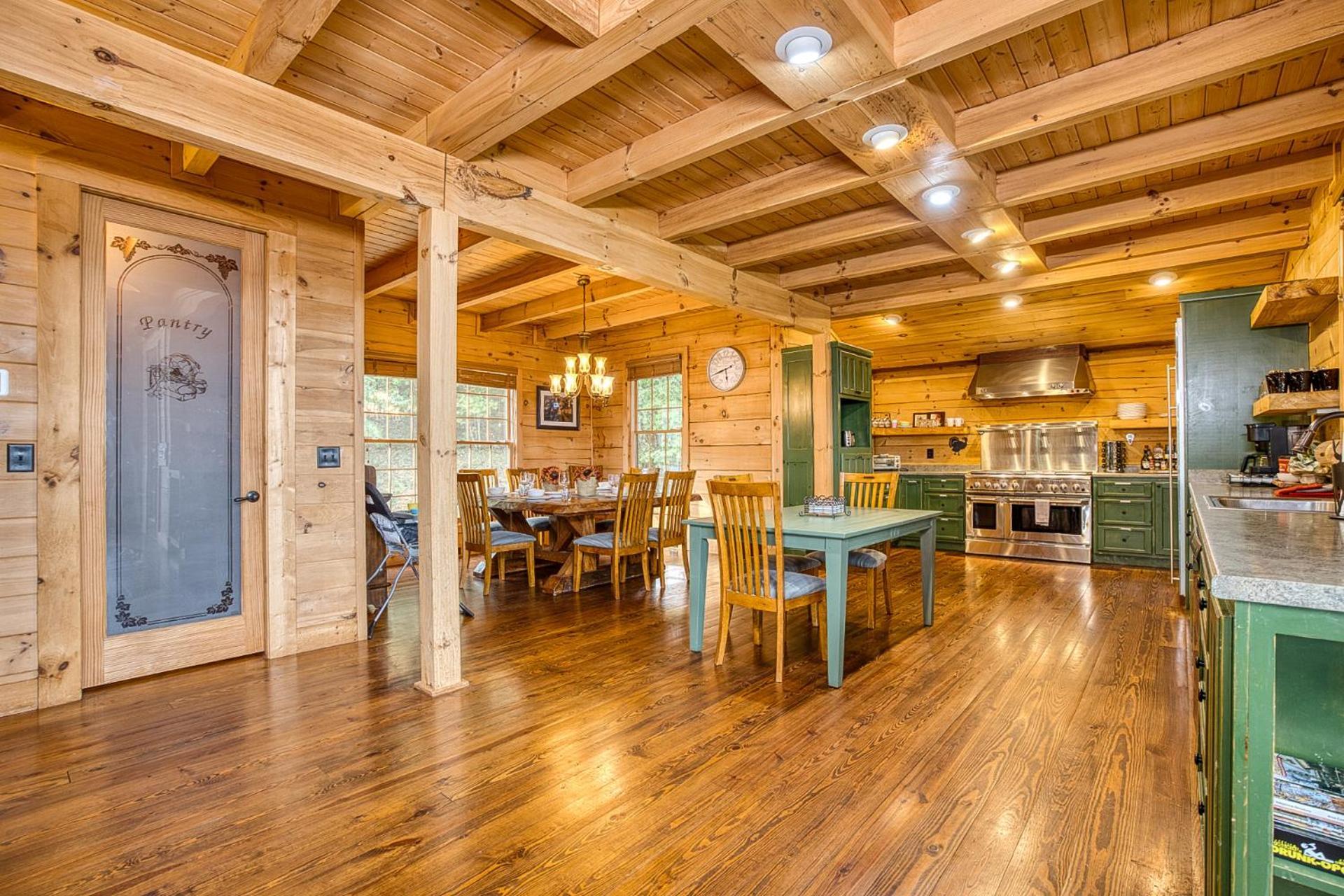 Sky High Lodge By Bk Stays. Large Cabin. Amazing Views. Game Room. Jacuzzi. Six Bedrooms. Sleeps 12 蓝岭 外观 照片