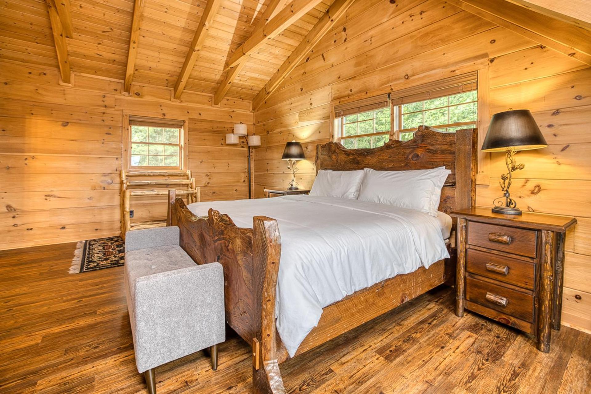 Sky High Lodge By Bk Stays. Large Cabin. Amazing Views. Game Room. Jacuzzi. Six Bedrooms. Sleeps 12 蓝岭 外观 照片